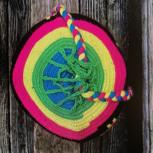 Wayuu Colorful Geometric Patterned backpack - Picture 5 of 6